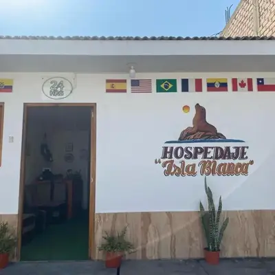 ALOJAMIENTO ISLA BLANCA