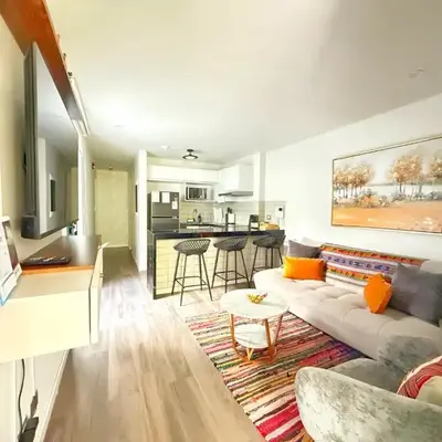 Vacation Escape - Elegant Barranco Stay near Beach & Art