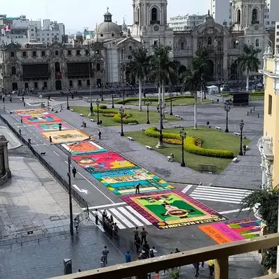 Departamento frente a palacio gobierno