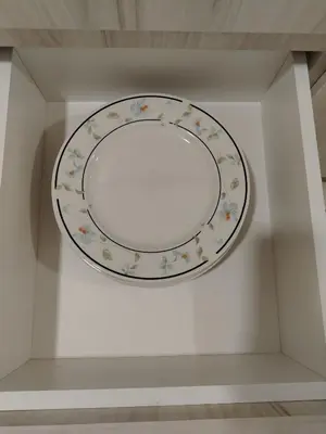 a plate on the ceiling of a room at Depa con piscina 2025 in Lima