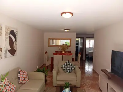 a living room with a couch and a tv at Magdalena del Mar, mejor ubicación imposible in Lima