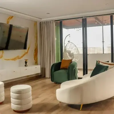 Luxurious Apt with Rooftop