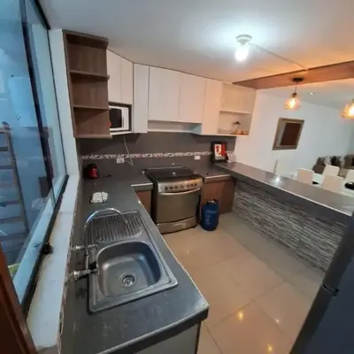 Un house ica
