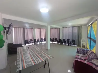 a conference room with chairs and a table in a room at Chepe de mi Corazon in Abancay