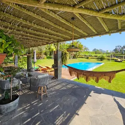 Spacious 4BR Country House with Pool in Mala