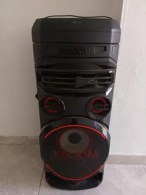 a stack of speakers sitting on top of each other at Casa Rústica in Ica