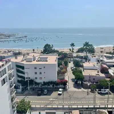 Departamento cerca al mar con terraza panoramica