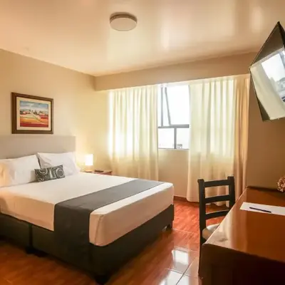 Epiqus Hotel