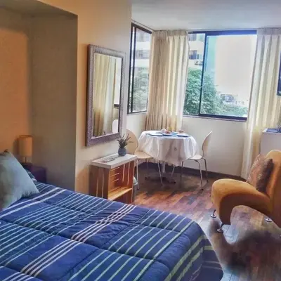 Amplia habitación con baño