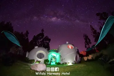 a night view of the milkyway hotel at Wifala Harmony Hotel in Urubamba