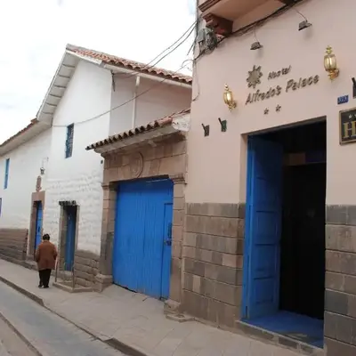 Hostal Alfredo's Palace