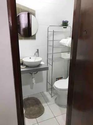 a bathroom with a sink and a toilet at Minidepartamento céntrico entre Lince y San Isidro in Lima