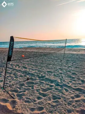 a volleyball net in the sand on the beach at HOP LAGO & MAR exclusiva en playa de chincha in Chincha Baja