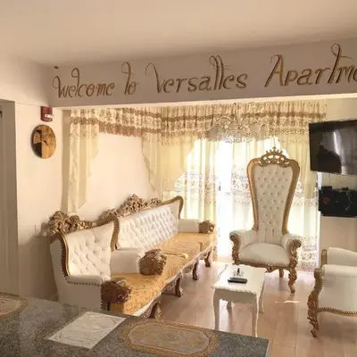 VERSALLES APARTMENT