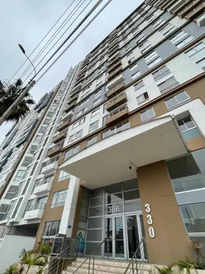 Gallery image of Amplia habitación privada con baño privado y TV in Lima