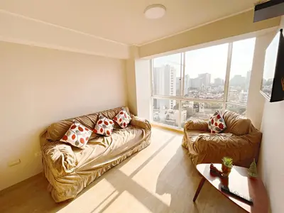 Gallery image of Amplia habitación privada con baño privado y TV in Lima